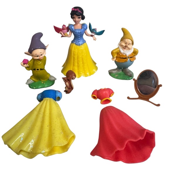 11 piece Disney Snow, White Polly Pocket set doll birds squirrel Dopey Doc dress - Picture 2 of 7